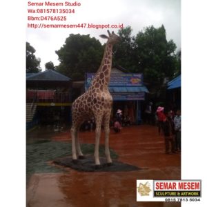 Kelik Studio Semar Mesem Patung Jerapah Waterboom Patung Fiberglass Bandung