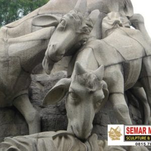 Kelik Studio Semar Mesem Kambing Etawa Batu Patung