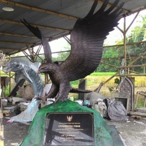 kelik-studio-semar-mesem-patung-burung-patung-rajawali