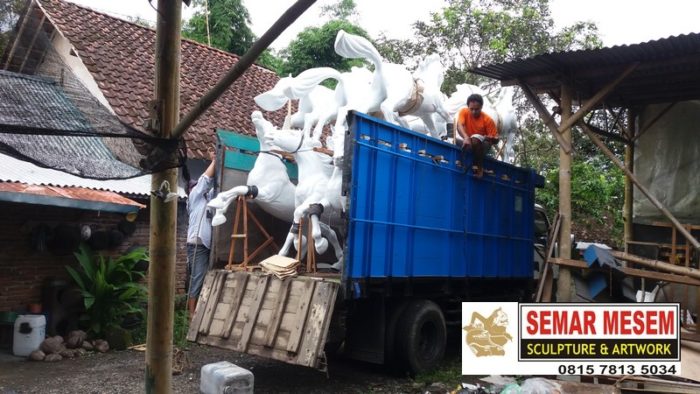 Kelik Studio Semar Mesem Pengiriman Patung Fiber Magelang Fungsi Dari Patung