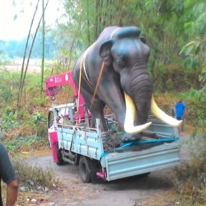 kelik-studio-semar-mesem-pengiriman-patung-mamuth-patung-merlion-di-jakarta