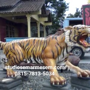 Patung Harimau Harimau Loreng Patung Harimau Fiber