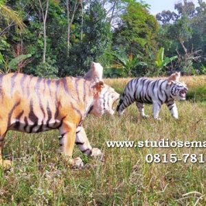 Patung Macan Putih Cirebon Patung Macan Ponorogo