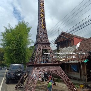 Menara Eiffel Payakumbuh Menara Eiffel Rolak Mojokerto Menara Eiffel Semarang