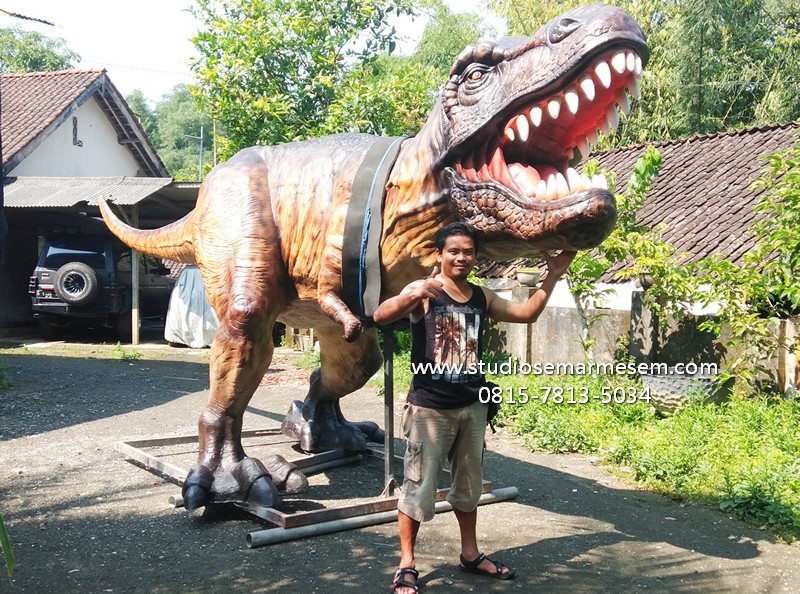 Patung Dinosaurus Best Seller/081578135034