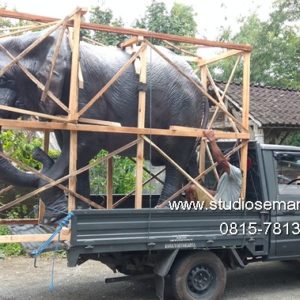 Patung Gajah Dari Plastisin Patung Gajah Abstrak