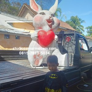 Patung Kartun Kelinci Patung Hewan Lucu Patung Binatang Fiberglass