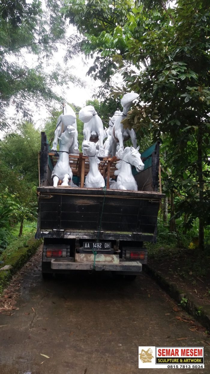 Kelik Studio Semar Mesem Kirim Patung Fiber Ukiran Patung Kayu