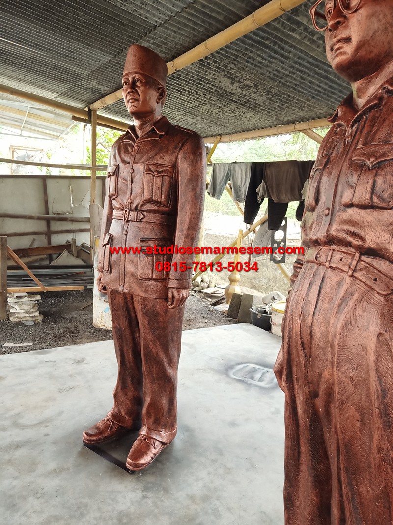 Patung Tokoh Pahlawan